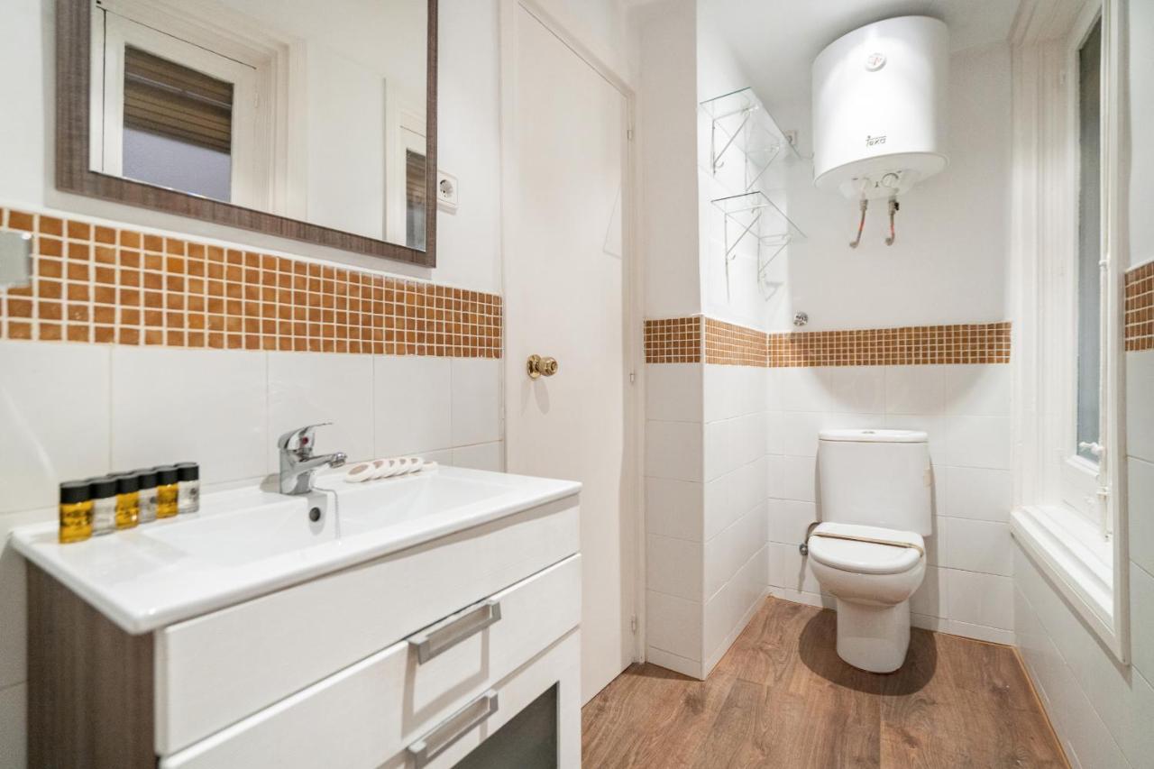 Apartamento En La Puerta Del Sol Apartment มาดริด ภายนอก รูปภาพ
